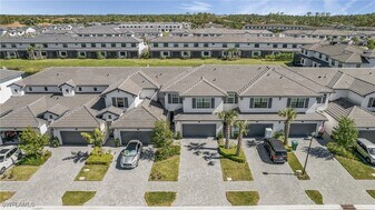 7596 Morgan Way in Naples, FL - Building Photo