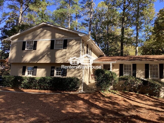 property at 4695 N Peachtree Rd