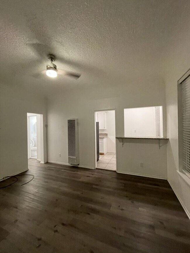 HAP PARTNERS V LLC-4234 in Los Angeles, CA - Foto de edificio - Building Photo