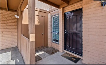 2875 N Tucson Blvd in Tucson, AZ - Building Photo - Building Photo