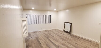 721 W 39th St, Unit Front in San Pedro, CA - Building Photo - Building Photo