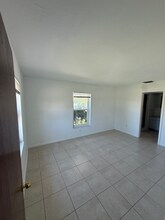 10022 8th St N in Naples, FL - Building Photo - Building Photo