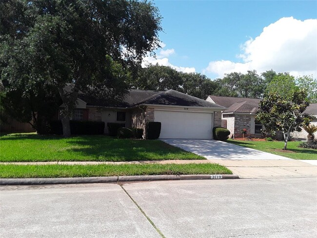 property at 3119 E Heatherock Cir