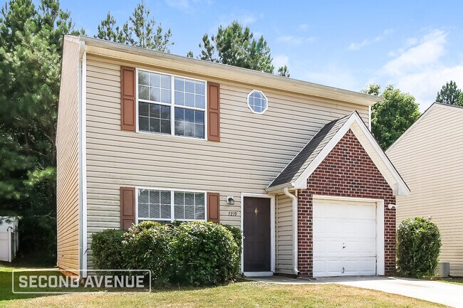 7219 Ravenwood Ln in Stonecrest, GA - Foto de edificio - Building Photo