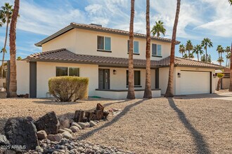13627 N 57th Pl in Scottsdale, AZ - Building Photo - Building Photo