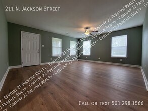 211 N Jackson St in Cabot, AR - Building Photo - Building Photo