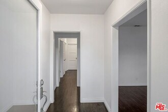 11809 Juniette St in Culver City, CA - Building Photo - Building Photo
