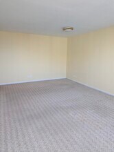 720 W Gordon Ter, Unit 20F in Chicago, IL - Building Photo - Building Photo