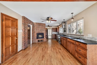 2550 S Dahlia St in Denver, CO - Building Photo - Building Photo