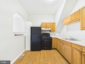 824 S St Bernard St in Philadelphia, PA - Building Photo - Building Photo