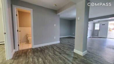 364 Huntington Ave-Unit -LL in Bronx, NY - Building Photo - Building Photo