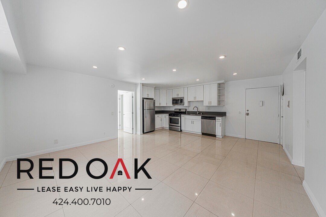 3540 Fletcher Dr in Los Angeles, CA - Building Photo