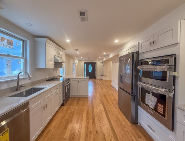 405 North Ave in Weston, MA - Building Photo - Building Photo