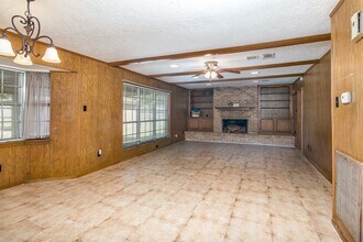 1830 Baker Dr in Tomball, TX - Building Photo - Building Photo