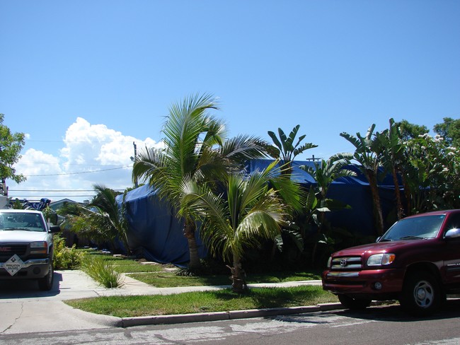 700 New York St in West Palm Beach, FL - Foto de edificio - Building Photo