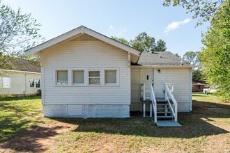 419 Gladys St in Bessemer, AL - Building Photo - Building Photo