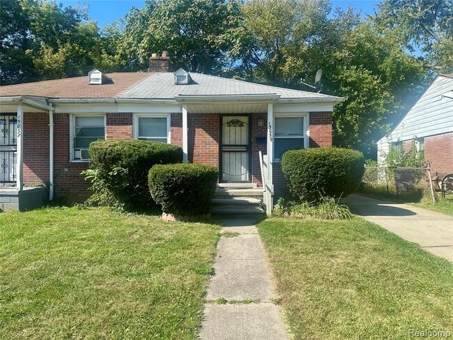 property at 15059 Evergreen Rd