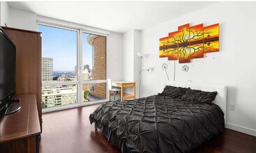 306 Gold St in Brooklyn, NY - Building Photo - Building Photo