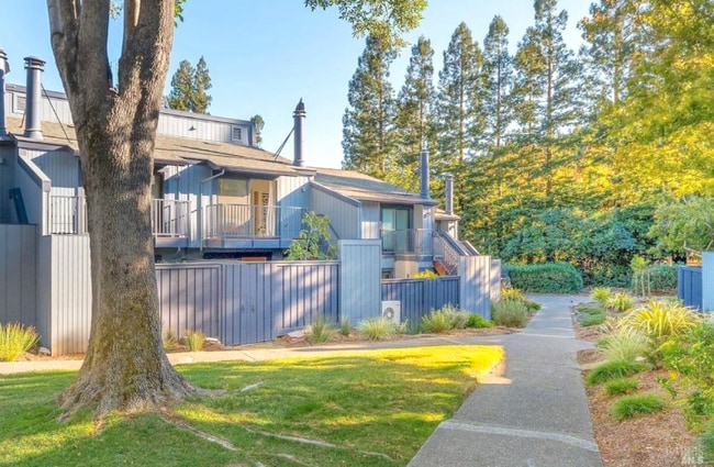 property at 3 Deuce Ct