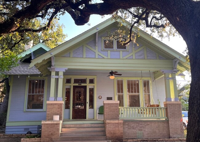 142 W 9th St in Austin, TX - Building Photo - Building Photo