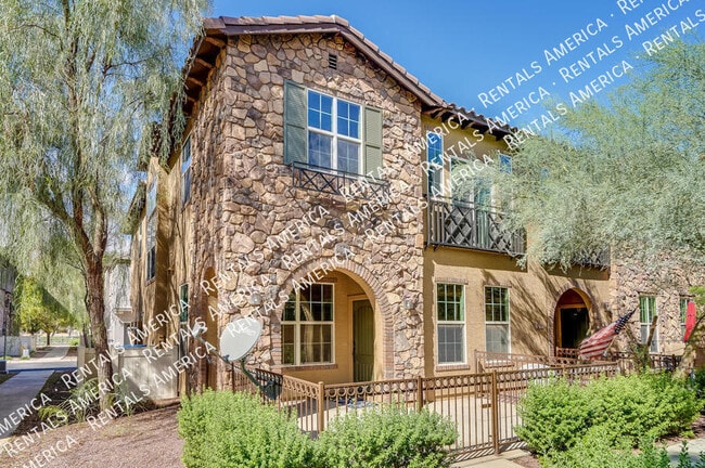 2727 S Equestrian Dr, Unit 101 in Gilbert, AZ - Foto de edificio - Building Photo