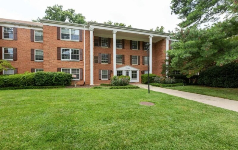 7720 Tremayne Pl in McLean, VA - Building Photo