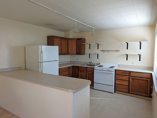 8311 Buckingham Dr in El Cerrito, CA - Building Photo - Building Photo