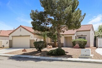 2801 Lava Rock Ave in North Las Vegas, NV - Building Photo - Building Photo