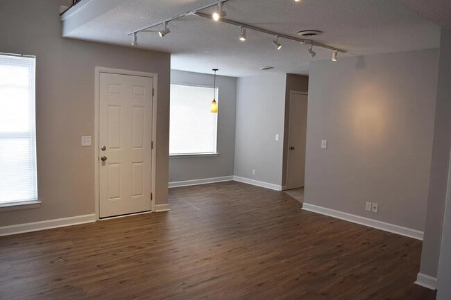 945-953 Bresslyn Rd in Nashville, TN - Building Photo - Building Photo