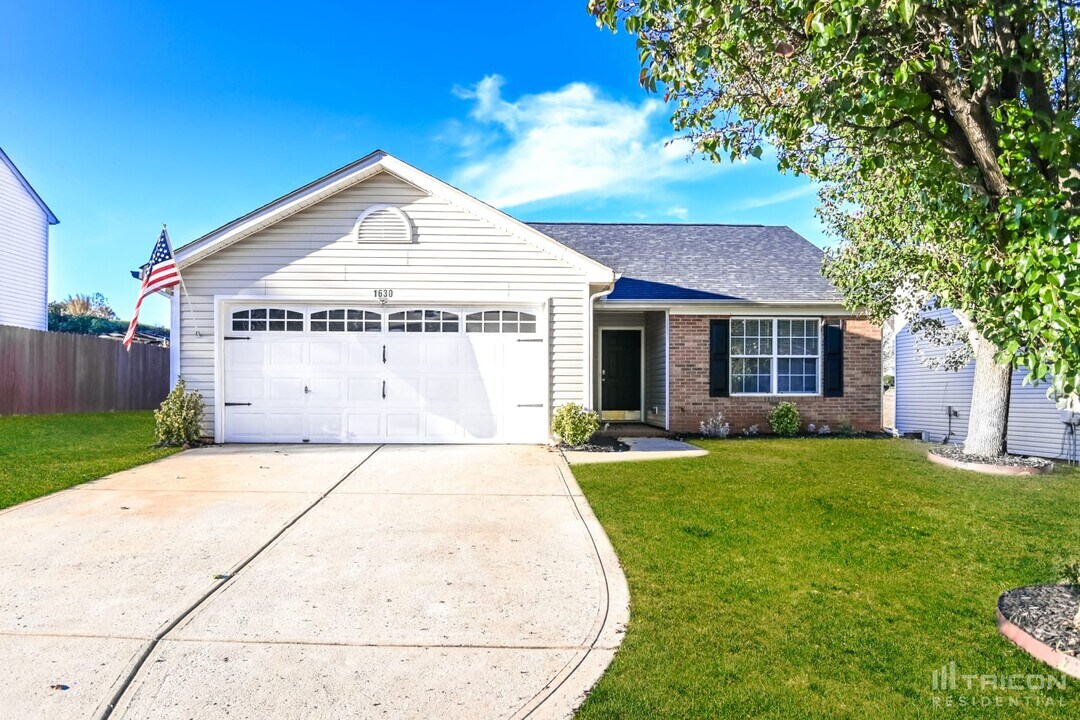 1630 Clooney Ln in Charlotte, NC - Building Photo