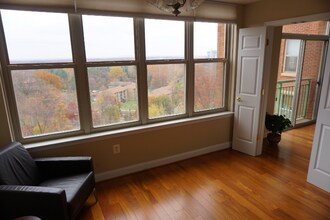 11776 Stratford House Pl in Reston, VA - Building Photo - Building Photo