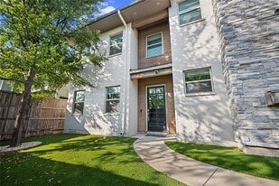 3823 Greenville Ave in Dallas, TX - Building Photo