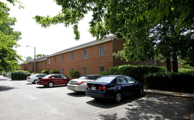 Heritage West Apartments in Portsmouth, VA - Building Photo - Building Photo