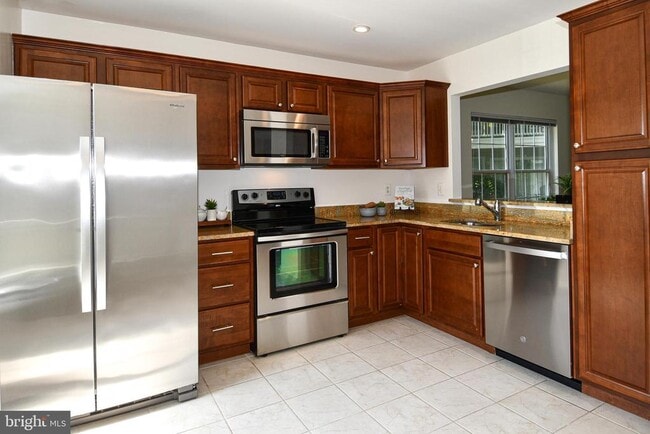 2797 Yarling Ct in Falls Church, VA - Building Photo - Building Photo
