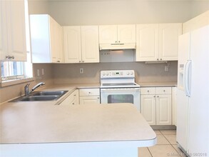 10863 SW 88th Terrace in Miami, FL - Building Photo - Building Photo