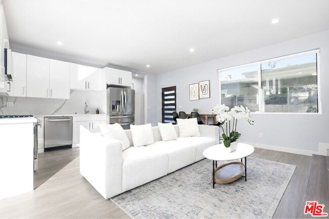 property at 5149 Fulton Ave