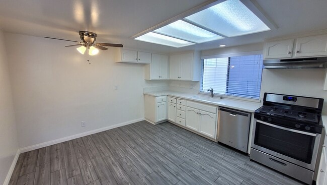 13427 Russell St in Whittier, CA - Building Photo - Building Photo