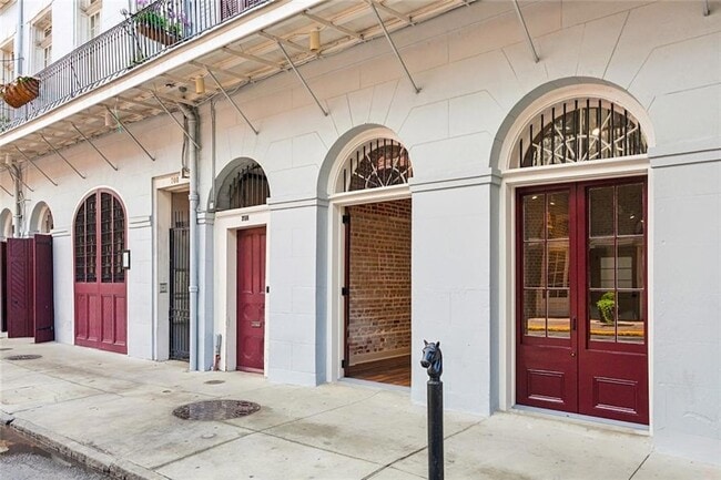 710 Orleans St in New Orleans, LA - Foto de edificio - Building Photo