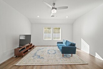 210 Bella Wy in Magnolia, TX - Building Photo - Building Photo