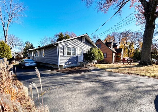 231 York Rd in Fairfield, CT - Building Photo - Building Photo