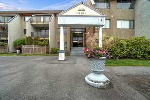 10951 Mortfield Rd in Richmond, BC - Building Photo
