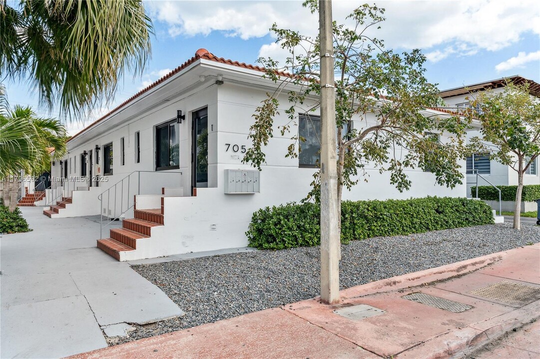 705 83rd St in Miami Beach, FL - Building Photo