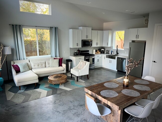 6908-2 Carver Ave in Austin, TX - Foto de edificio - Building Photo