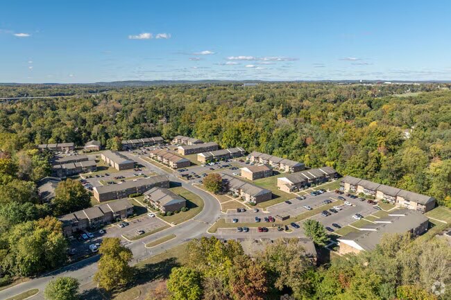 1913 Country Ln, Unit 1003 in Ewing Township, NJ - Building Photo - Building Photo