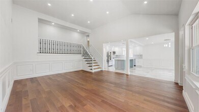 706 Longacre Ave in Woodmere, NY - Foto de edificio - Building Photo