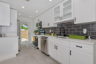 1205 NW 2nd Ave, Unit A in Fort Lauderdale, FL - Building Photo - Building Photo