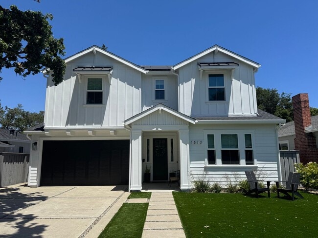 property at 1573 Chestnut St