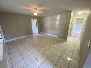 114 SW 7th Ave in Delray Beach, FL - Foto de edificio - Building Photo
