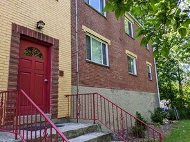 5932 Belmont Ave in Cincinnati, OH - Building Photo