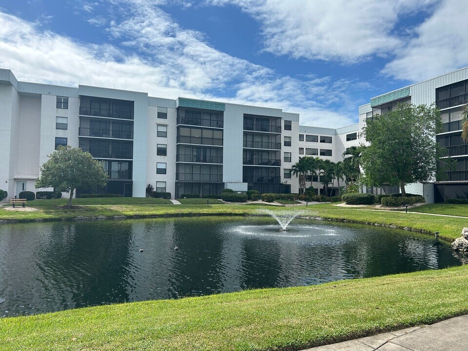 3490 N Key Dr in North Fort Myers, FL - Building Photo